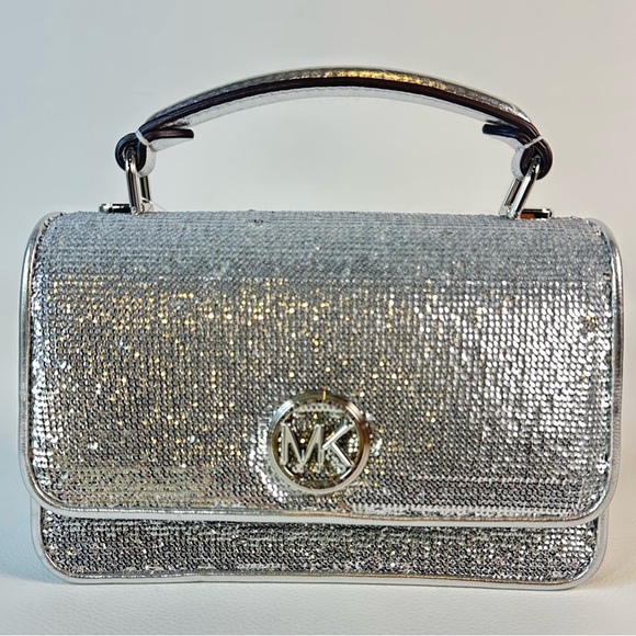 NWT Women’s Michael Kors Delancey Silver Sequined Leather Hand/Shoulder Bag - Picture 1 of 12